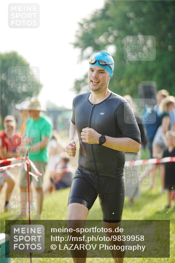 21.06.2026 - 29. Vierlanden-Triathlon LAZAROV Photography http://msf.ph/oto/9839958 21.06.2026 08:51:11 Schwimmen 71 meine-sportfotos.de