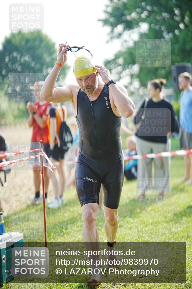21.06.2026 - 29. Vierlanden-Triathlon LAZAROV Photography http://msf.ph/oto/9839970 21.06.2026 08:51:40 Schwimmen 81, 157, 161, 204 meine-sportfotos.de