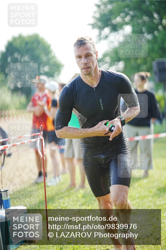 21.06.2026 - 29. Vierlanden-Triathlon LAZAROV Photography http://msf.ph/oto/9839976 21.06.2026 08:52:06 Schwimmen 151 meine-sportfotos.de