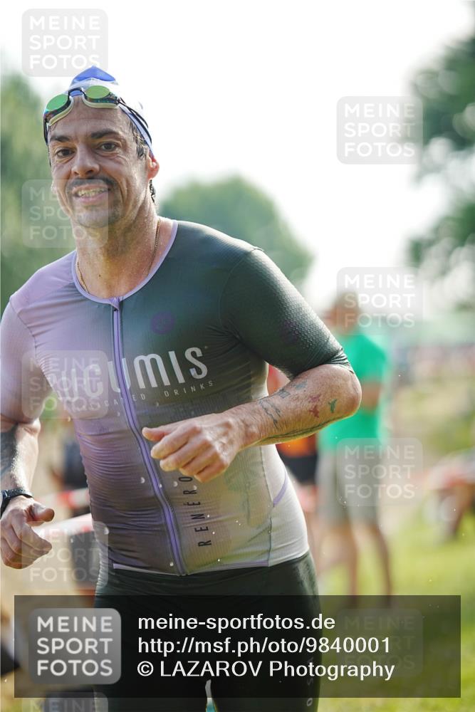 21.06.2026 - 29. Vierlanden-Triathlon LAZAROV Photography http://msf.ph/oto/9840001 21.06.2026 08:52:43 Schwimmen 167 meine-sportfotos.de