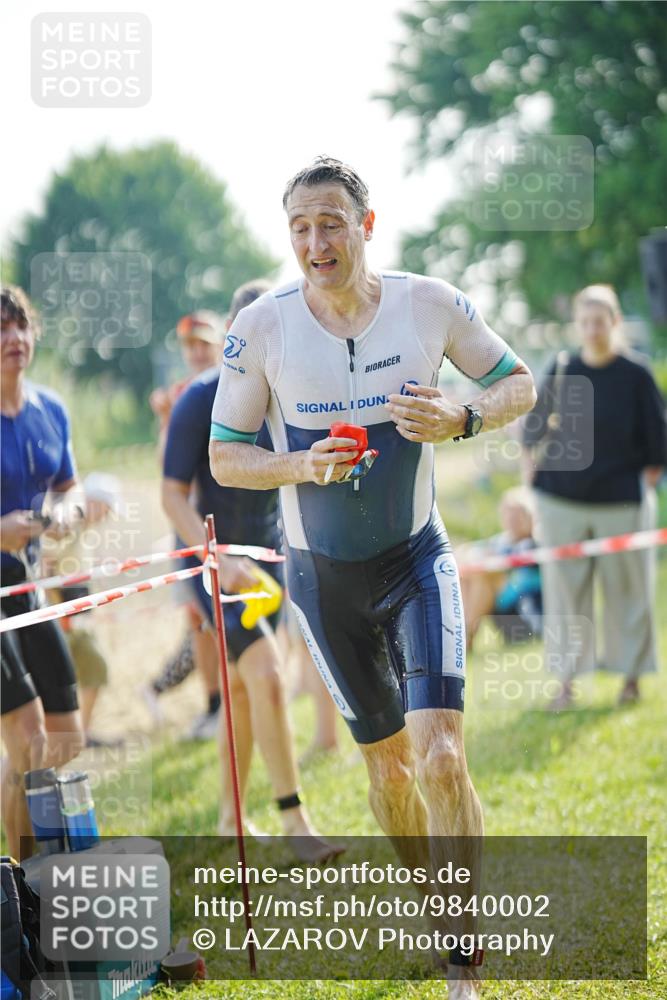 21.06.2026 - 29. Vierlanden-Triathlon LAZAROV Photography http://msf.ph/oto/9840002 21.06.2026 08:52:50 Schwimmen 22, 98, 167, 195 meine-sportfotos.de