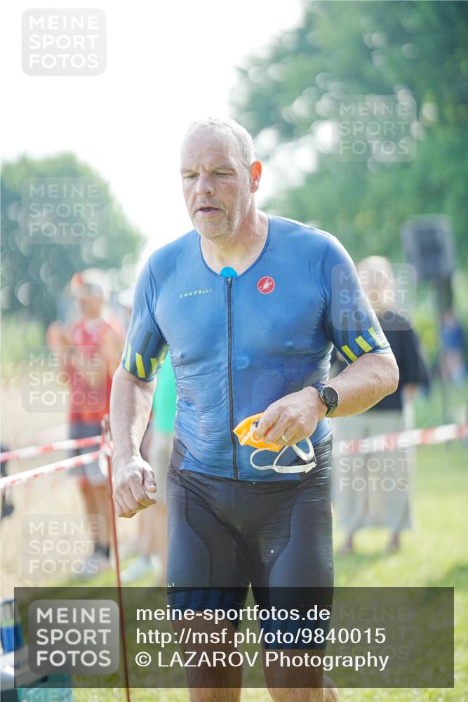 21.06.2026 - 29. Vierlanden-Triathlon LAZAROV Photography http://msf.ph/oto/9840015 21.06.2026 08:53:18 Schwimmen 200 meine-sportfotos.de
