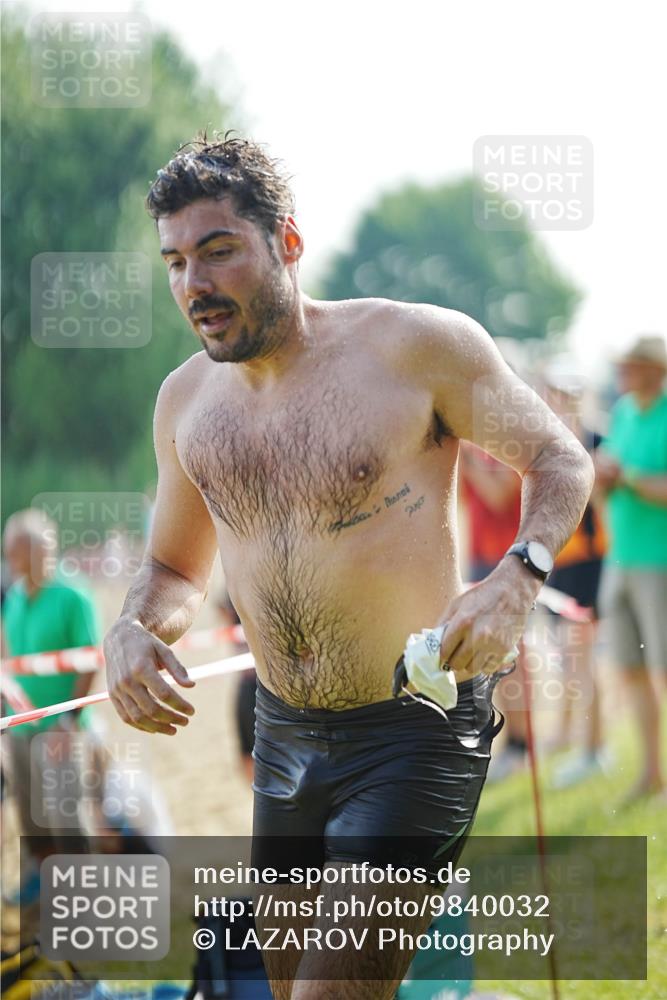 21.06.2026 - 29. Vierlanden-Triathlon LAZAROV Photography http://msf.ph/oto/9840032 21.06.2026 08:53:41 Schwimmen 15, 70 meine-sportfotos.de