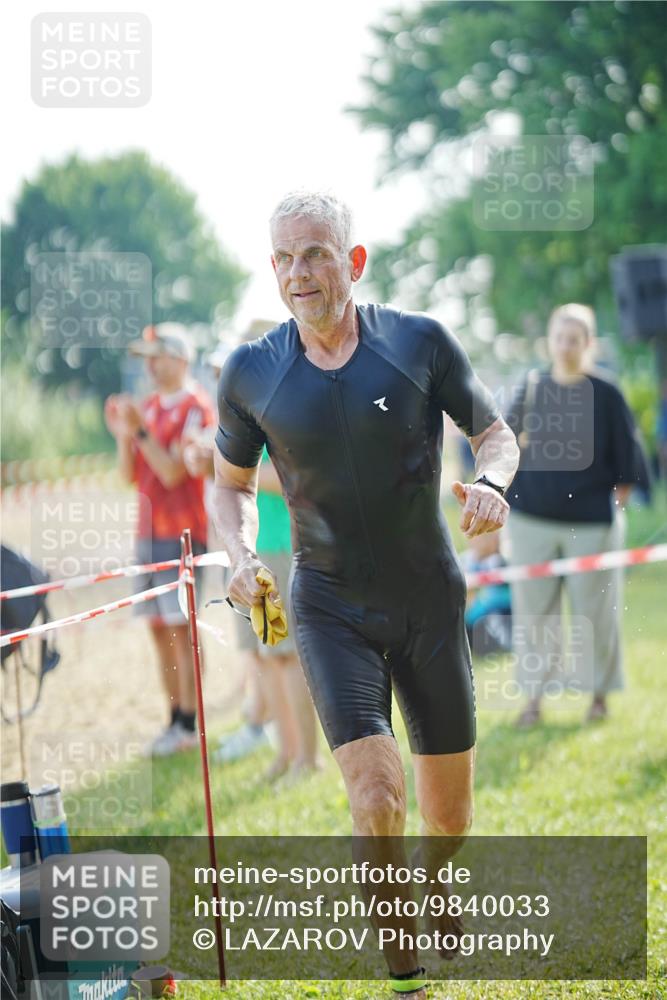 21.06.2026 - 29. Vierlanden-Triathlon LAZAROV Photography http://msf.ph/oto/9840033 21.06.2026 08:53:53 Schwimmen 124 meine-sportfotos.de