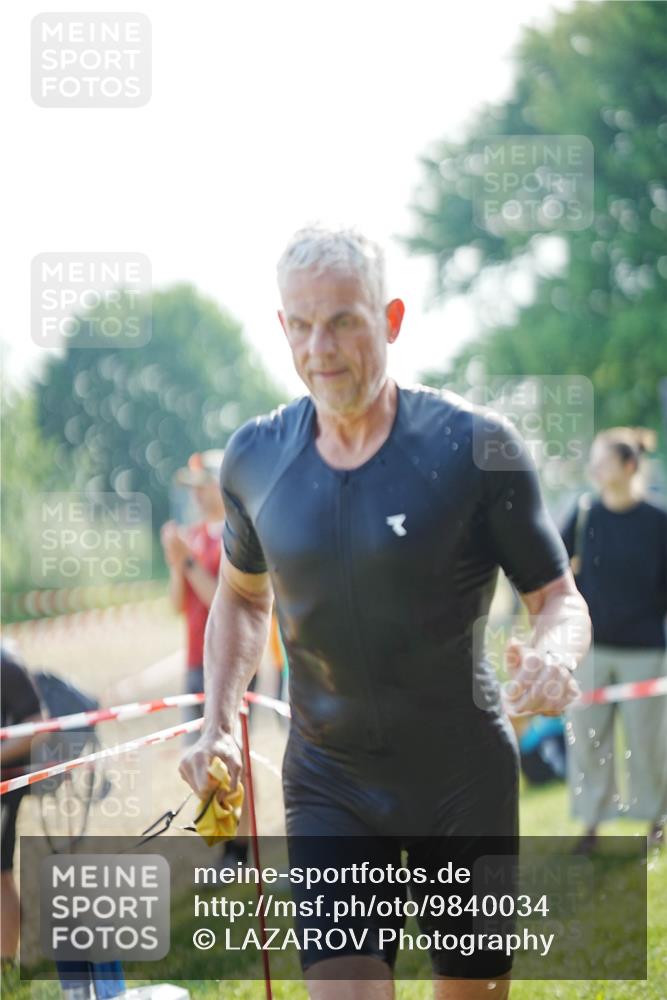 21.06.2026 - 29. Vierlanden-Triathlon LAZAROV Photography http://msf.ph/oto/9840034 21.06.2026 08:53:53 Schwimmen 124 meine-sportfotos.de