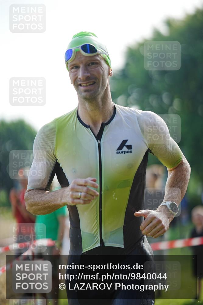 21.06.2026 - 29. Vierlanden-Triathlon LAZAROV Photography http://msf.ph/oto/9840044 21.06.2026 08:54:01 Schwimmen 122, 124, 126, 146 meine-sportfotos.de