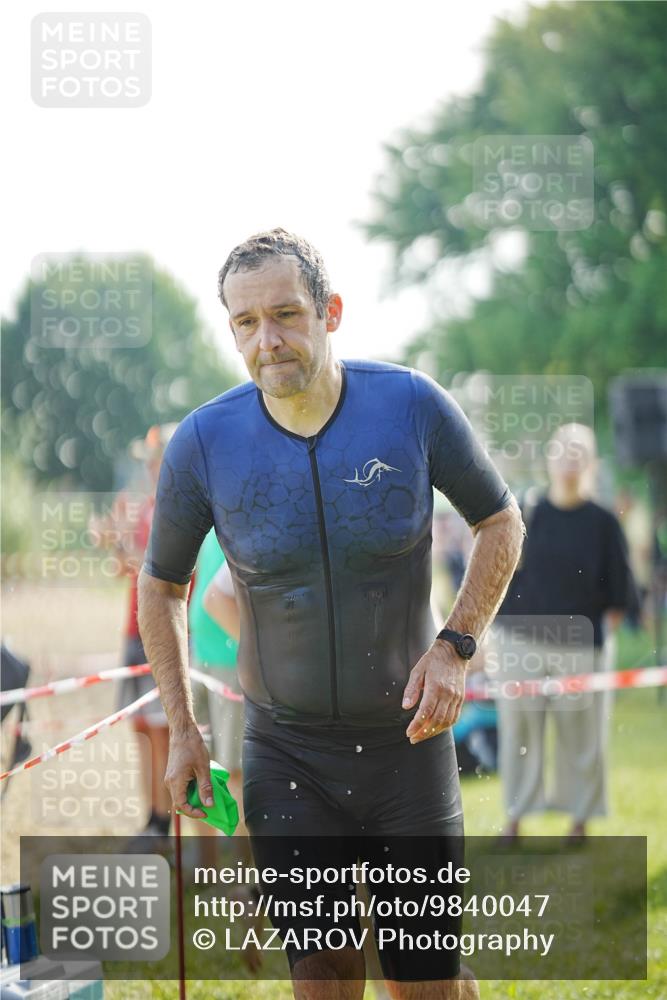 21.06.2026 - 29. Vierlanden-Triathlon LAZAROV Photography http://msf.ph/oto/9840047 21.06.2026 08:54:04 Schwimmen 122, 126, 146, 176 meine-sportfotos.de