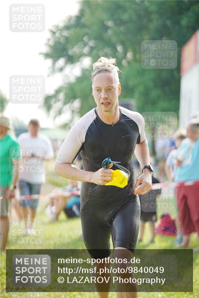 21.06.2026 - 29. Vierlanden-Triathlon LAZAROV Photography http://msf.ph/oto/9840049 21.06.2026 08:54:05 Schwimmen 122, 126, 146, 176 meine-sportfotos.de