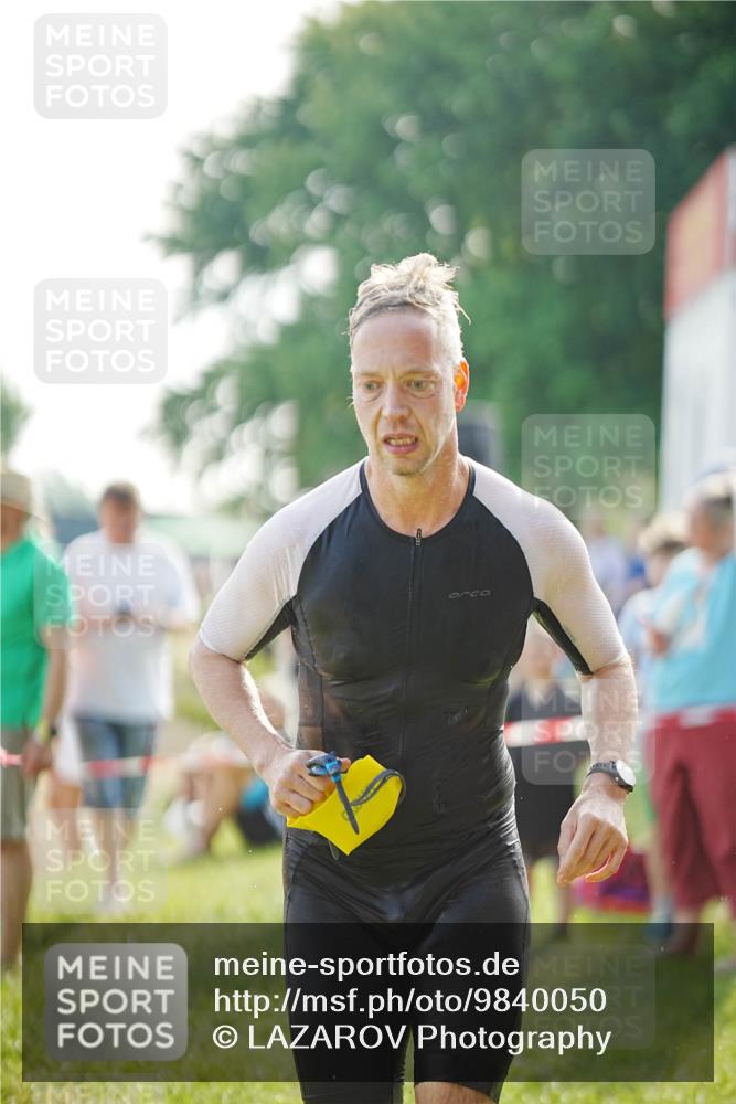 21.06.2026 - 29. Vierlanden-Triathlon LAZAROV Photography http://msf.ph/oto/9840050 21.06.2026 08:54:05 Schwimmen 122, 126, 146, 176 meine-sportfotos.de