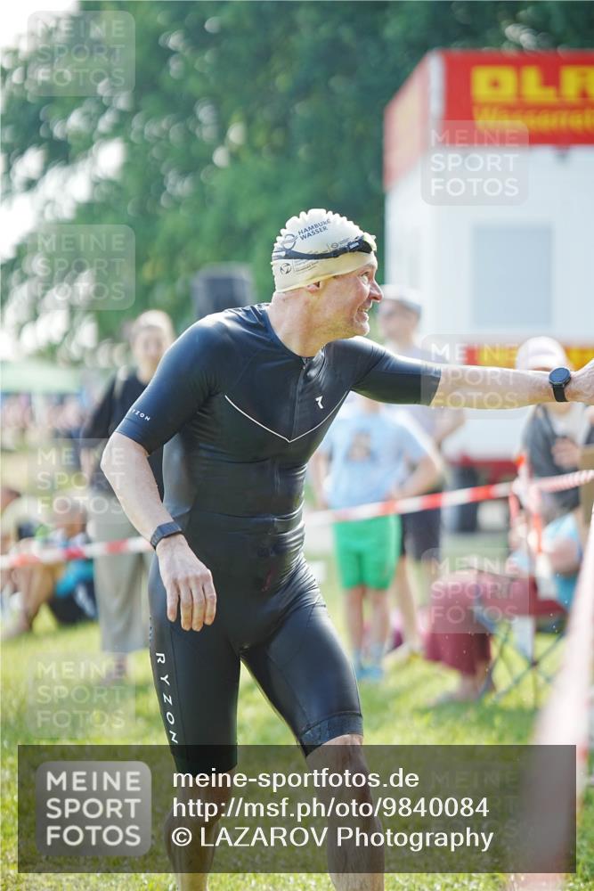 21.06.2026 - 29. Vierlanden-Triathlon LAZAROV Photography http://msf.ph/oto/9840084 21.06.2026 08:56:10 Schwimmen 138 meine-sportfotos.de