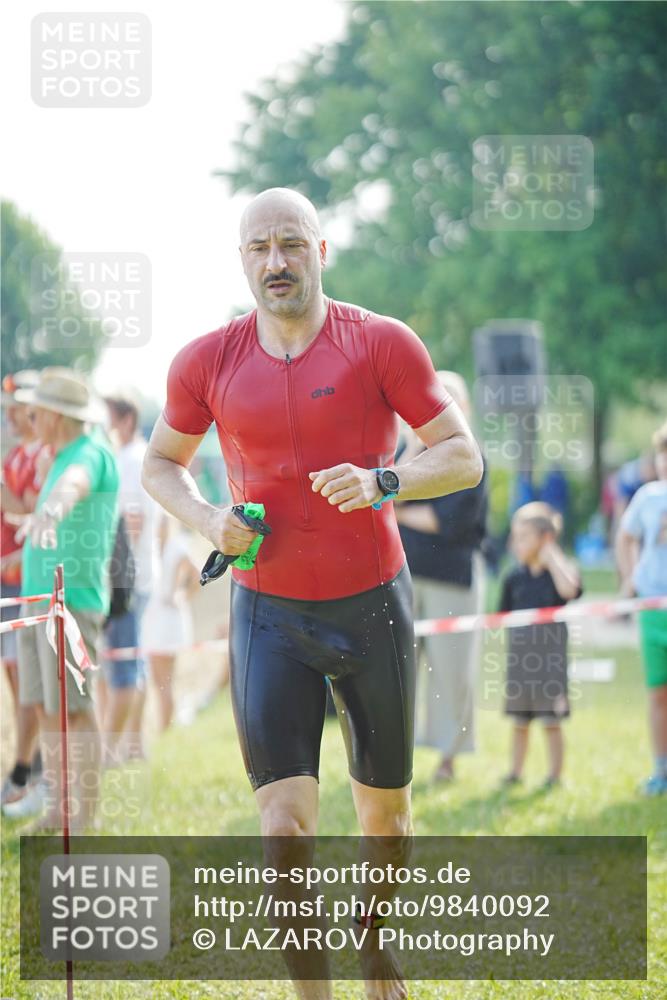 21.06.2026 - 29. Vierlanden-Triathlon LAZAROV Photography http://msf.ph/oto/9840092 21.06.2026 08:56:25 Schwimmen 121 meine-sportfotos.de