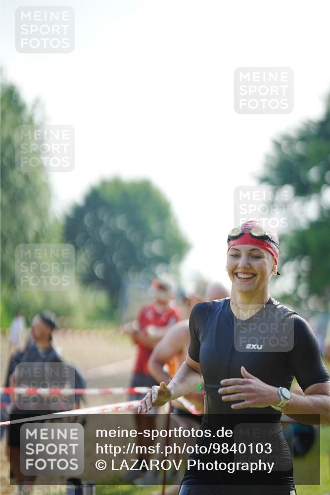 21.06.2026 - 29. Vierlanden-Triathlon LAZAROV Photography http://msf.ph/oto/9840103 21.06.2026 08:59:17 Schwimmen 168, 242 meine-sportfotos.de