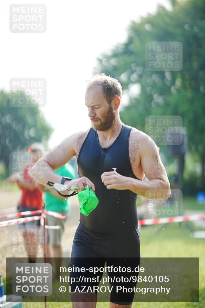 21.06.2026 - 29. Vierlanden-Triathlon LAZAROV Photography http://msf.ph/oto/9840105 21.06.2026 08:59:59 Schwimmen 114 meine-sportfotos.de