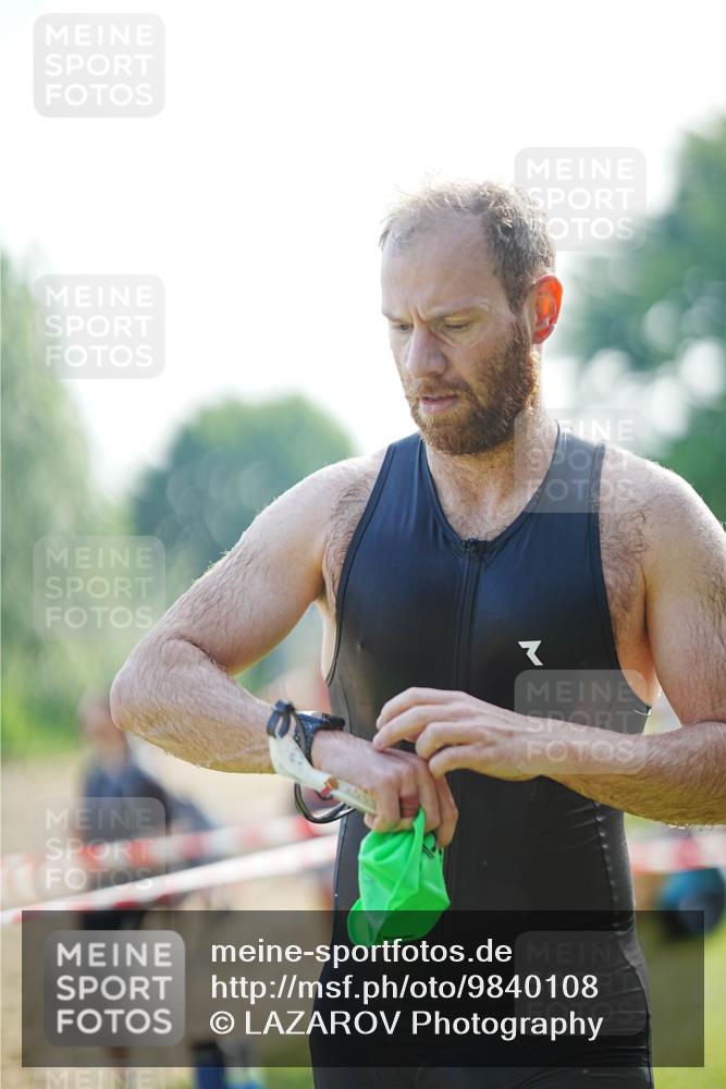 21.06.2026 - 29. Vierlanden-Triathlon LAZAROV Photography http://msf.ph/oto/9840108 21.06.2026 08:59:59 Schwimmen 114 meine-sportfotos.de