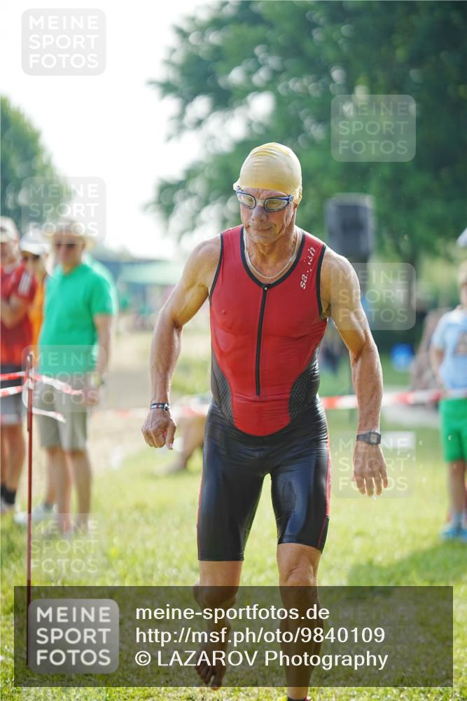 21.06.2026 - 29. Vierlanden-Triathlon LAZAROV Photography http://msf.ph/oto/9840109 21.06.2026 09:00:16 Schwimmen 178 meine-sportfotos.de