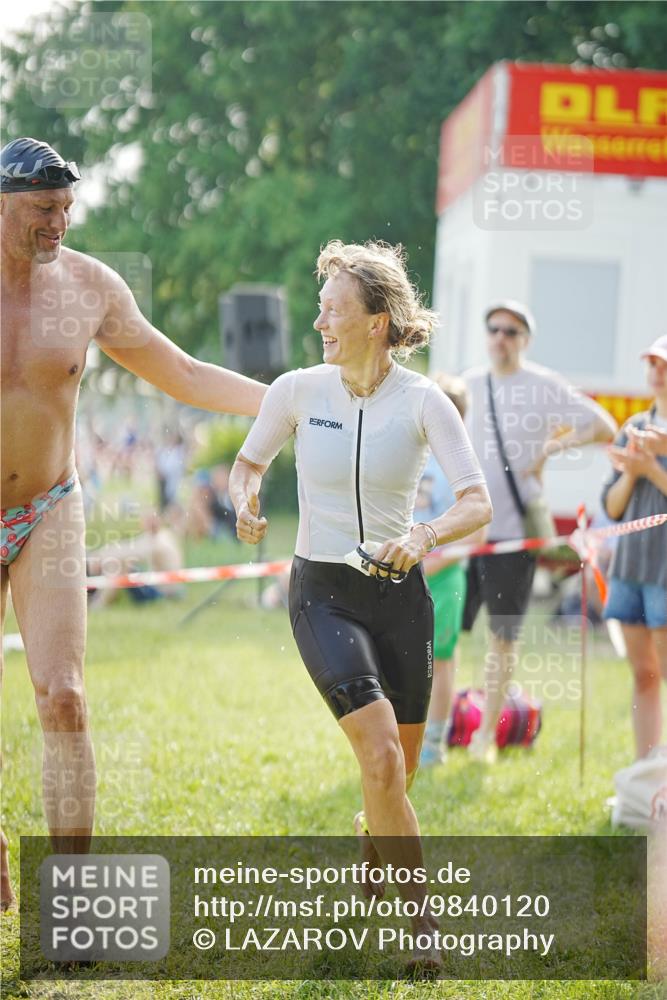 21.06.2026 - 29. Vierlanden-Triathlon LAZAROV Photography http://msf.ph/oto/9840120 21.06.2026 09:02:20 Schwimmen 217, 231, 283 meine-sportfotos.de