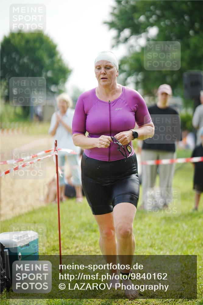 21.06.2026 - 29. Vierlanden-Triathlon LAZAROV Photography http://msf.ph/oto/9840162 21.06.2026 09:18:22 Schwimmen 232, 245, 259, 276, 281 meine-sportfotos.de