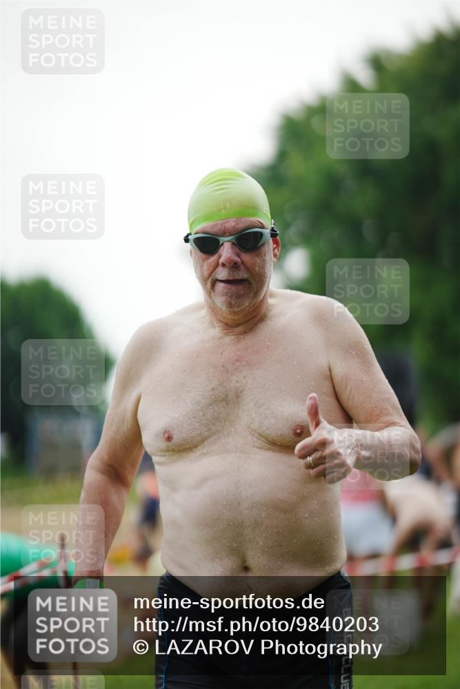 21.06.2026 - 29. Vierlanden-Triathlon LAZAROV Photography http://msf.ph/oto/9840203 21.06.2026 09:28:50 Schwimmen 289 meine-sportfotos.de