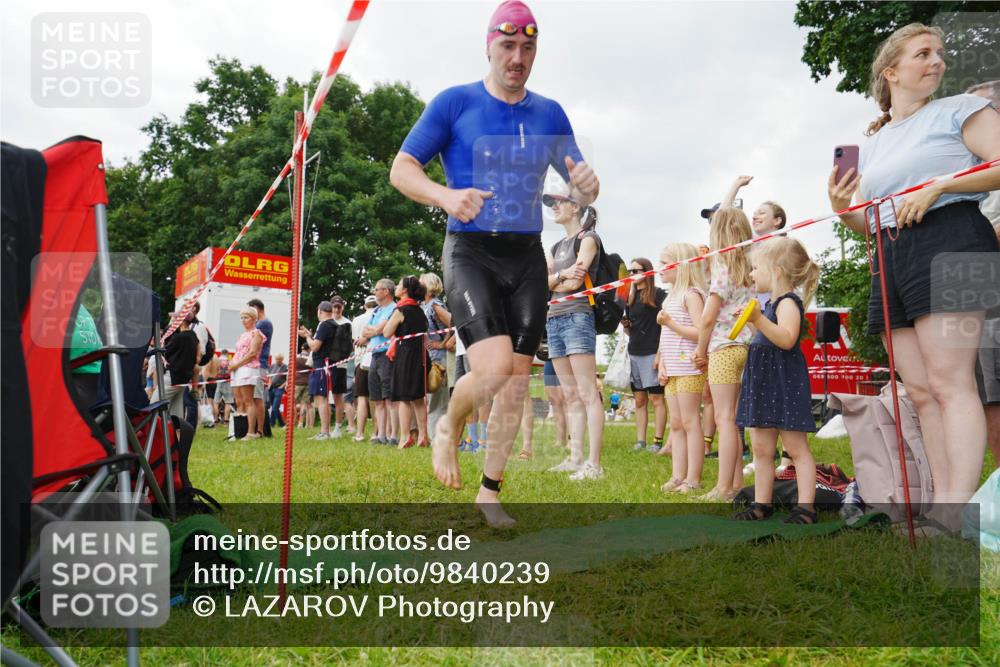21.06.2026 - 29. Vierlanden-Triathlon LAZAROV Photography http://msf.ph/oto/9840239 21.06.2026 09:58:17 Schwimmen 345, 360, 373 meine-sportfotos.de