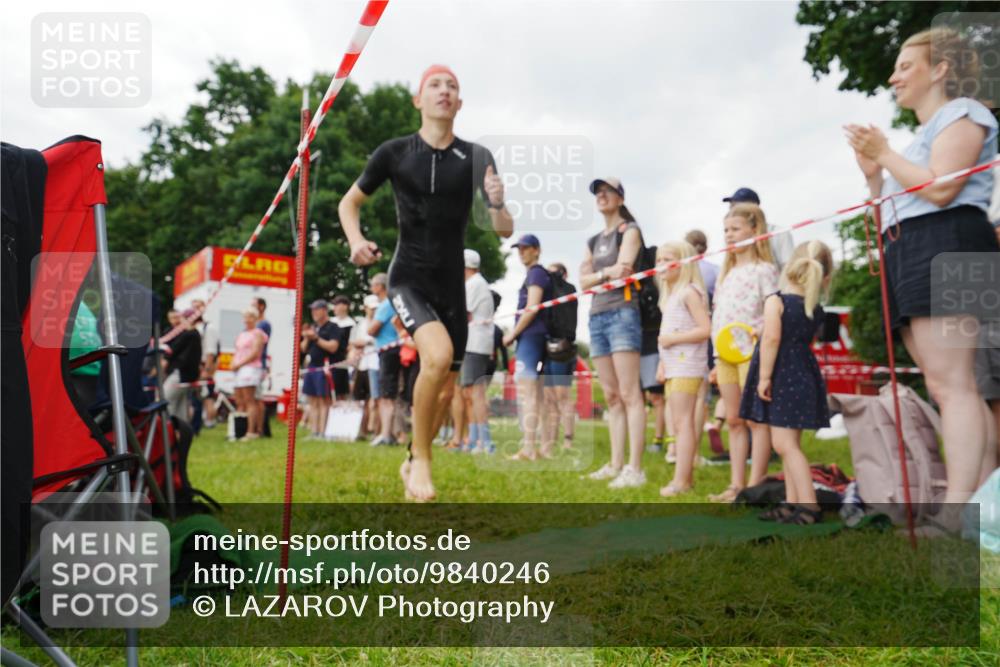 21.06.2026 - 29. Vierlanden-Triathlon LAZAROV Photography http://msf.ph/oto/9840246 21.06.2026 09:58:58 Schwimmen 371 meine-sportfotos.de