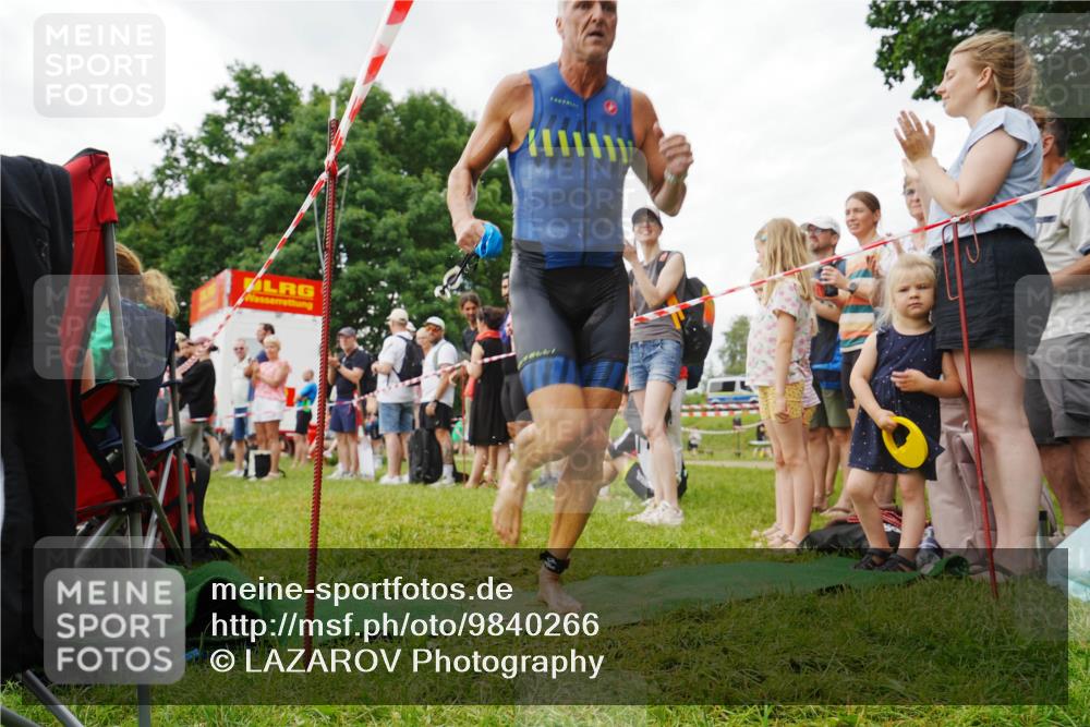 21.06.2026 - 29. Vierlanden-Triathlon LAZAROV Photography http://msf.ph/oto/9840266 21.06.2026 10:03:34 Schwimmen 437 meine-sportfotos.de