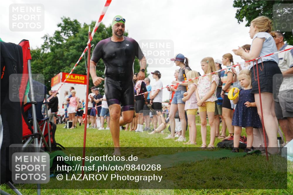 21.06.2026 - 29. Vierlanden-Triathlon LAZAROV Photography http://msf.ph/oto/9840268 21.06.2026 10:04:15 Schwimmen 420, 454 meine-sportfotos.de