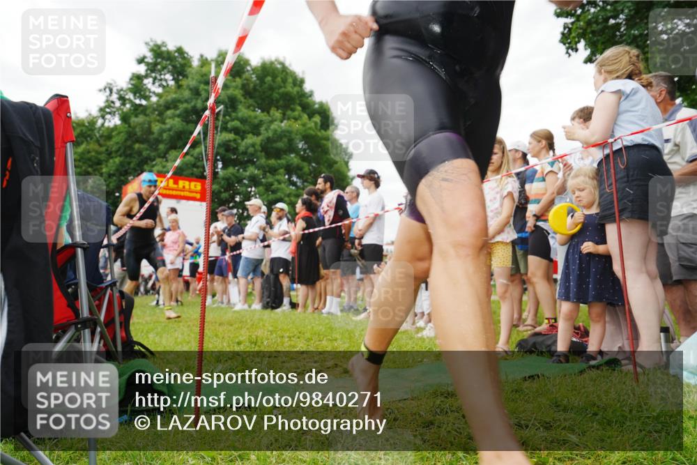 21.06.2026 - 29. Vierlanden-Triathlon LAZAROV Photography http://msf.ph/oto/9840271 21.06.2026 10:04:16 Schwimmen 420, 454 meine-sportfotos.de