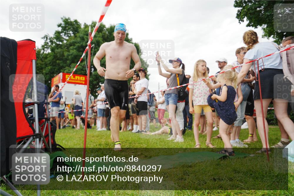 21.06.2026 - 29. Vierlanden-Triathlon LAZAROV Photography http://msf.ph/oto/9840297 21.06.2026 10:06:30 Schwimmen 438, 444, 458, 467 meine-sportfotos.de