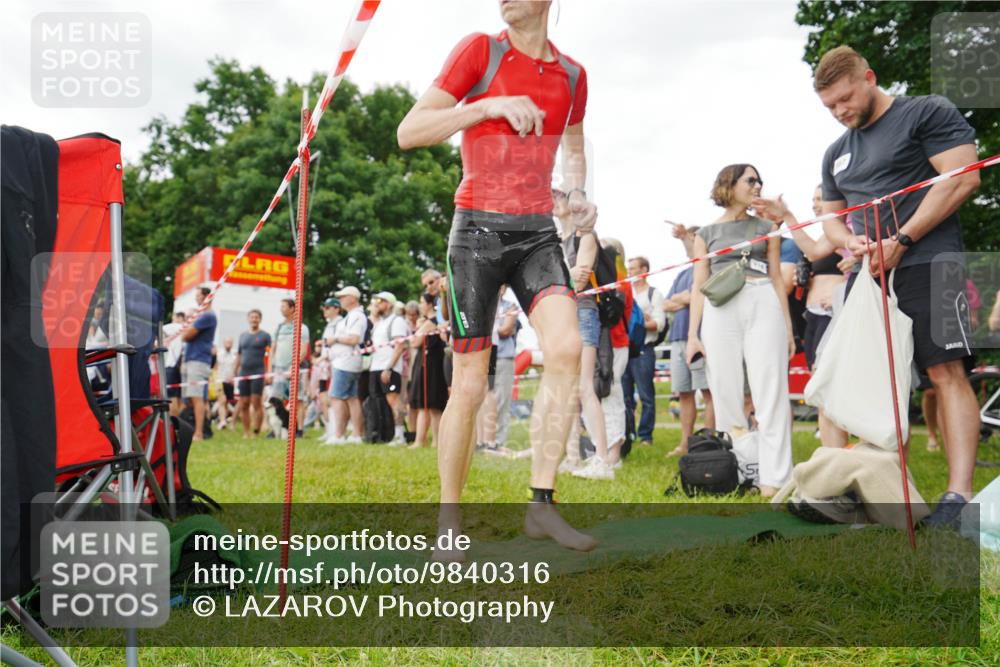 21.06.2026 - 29. Vierlanden-Triathlon LAZAROV Photography http://msf.ph/oto/9840316 21.06.2026 10:07:04 Schwimmen 409 meine-sportfotos.de