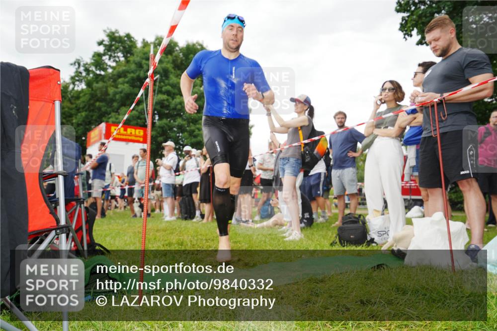21.06.2026 - 29. Vierlanden-Triathlon LAZAROV Photography http://msf.ph/oto/9840332 21.06.2026 10:08:04 Schwimmen 449, 471 meine-sportfotos.de