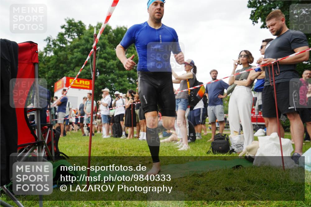 21.06.2026 - 29. Vierlanden-Triathlon LAZAROV Photography http://msf.ph/oto/9840333 21.06.2026 10:08:04 Schwimmen 449, 471 meine-sportfotos.de