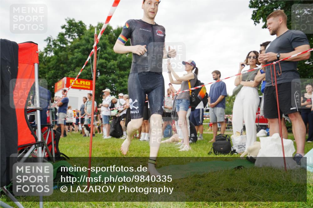 21.06.2026 - 29. Vierlanden-Triathlon LAZAROV Photography http://msf.ph/oto/9840335 21.06.2026 10:08:11 Schwimmen 393, 459, 471, 473, 478 meine-sportfotos.de