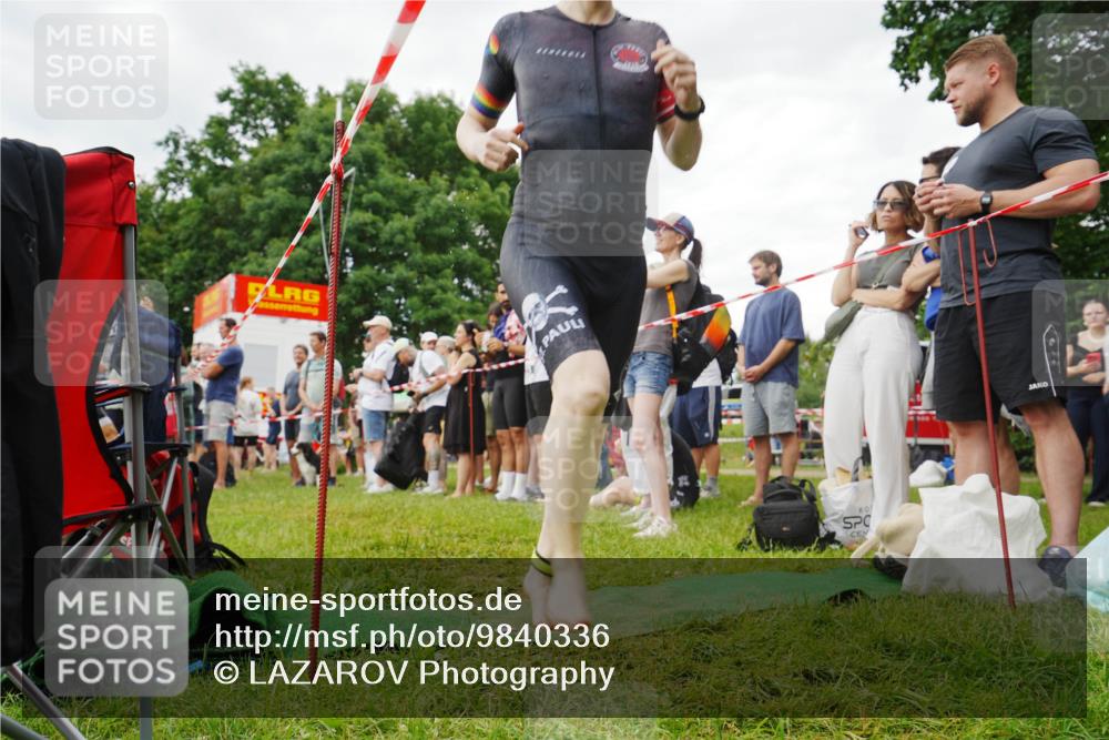 21.06.2026 - 29. Vierlanden-Triathlon LAZAROV Photography http://msf.ph/oto/9840336 21.06.2026 10:08:11 Schwimmen 393, 459, 471, 473, 478 meine-sportfotos.de