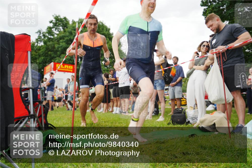 21.06.2026 - 29. Vierlanden-Triathlon LAZAROV Photography http://msf.ph/oto/9840340 21.06.2026 10:08:15 Schwimmen 393, 399, 452, 459, 473, 478 meine-sportfotos.de