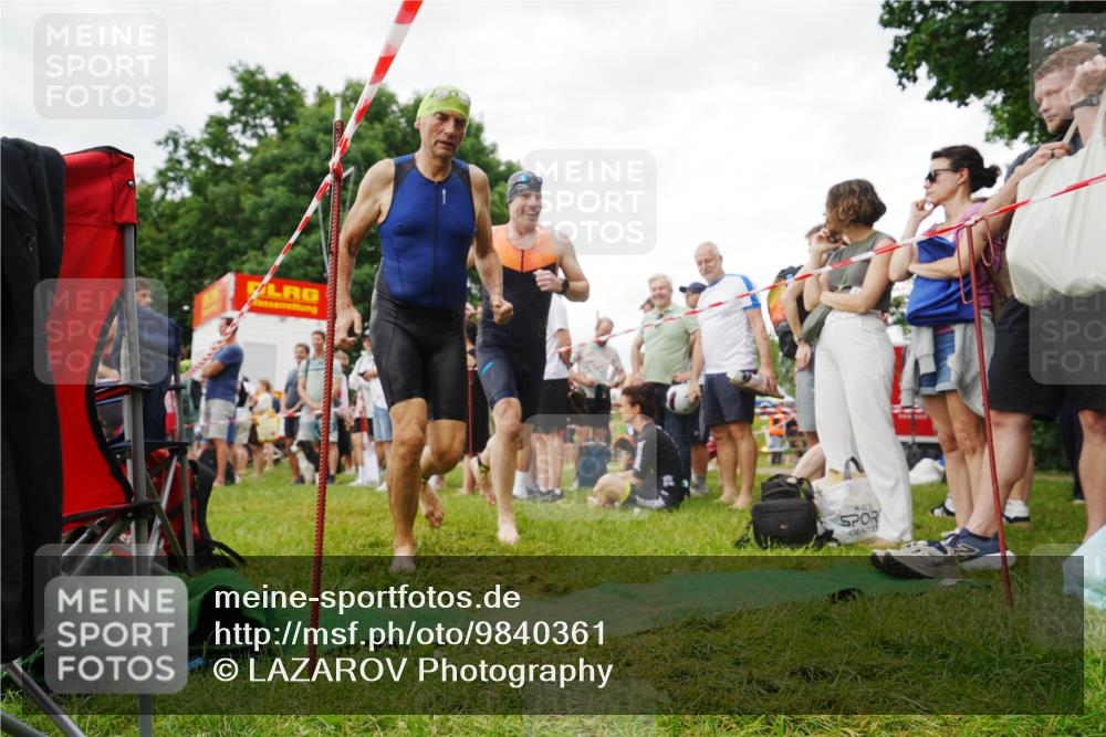 21.06.2026 - 29. Vierlanden-Triathlon LAZAROV Photography http://msf.ph/oto/9840361 21.06.2026 10:08:38 Schwimmen 403, 422, 432, 476, 1356 meine-sportfotos.de