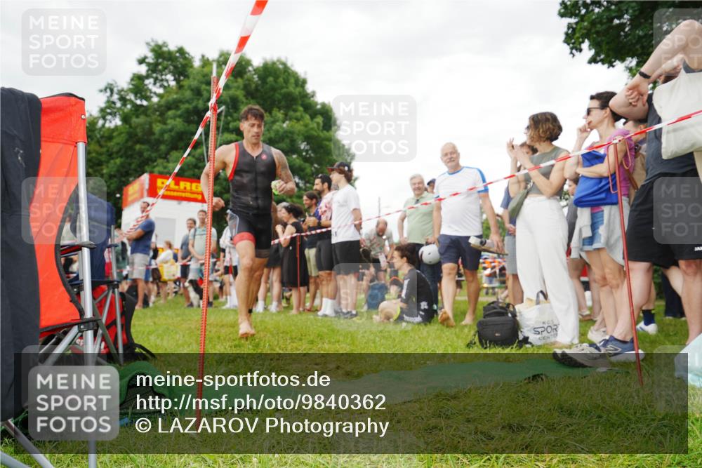21.06.2026 - 29. Vierlanden-Triathlon LAZAROV Photography http://msf.ph/oto/9840362 21.06.2026 10:08:40 Schwimmen 403, 418, 422, 432, 476, 1356 meine-sportfotos.de