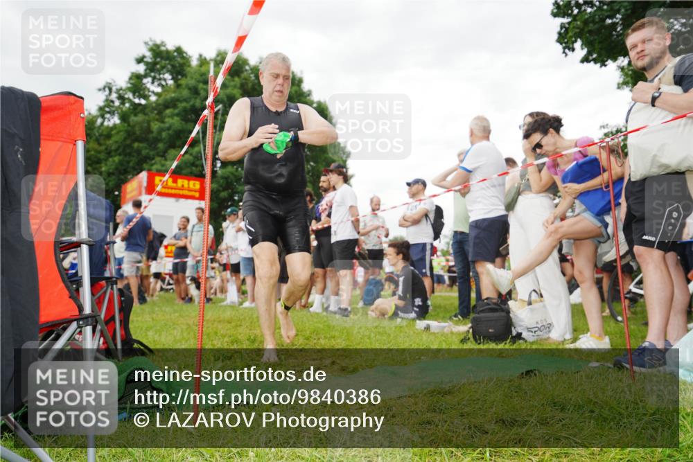 21.06.2026 - 29. Vierlanden-Triathlon LAZAROV Photography http://msf.ph/oto/9840386 21.06.2026 10:09:45 Schwimmen 400 meine-sportfotos.de