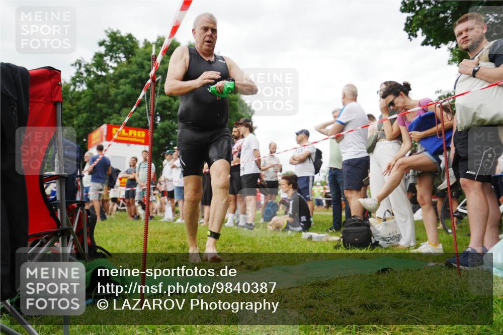 21.06.2026 - 29. Vierlanden-Triathlon LAZAROV Photography http://msf.ph/oto/9840387 21.06.2026 10:09:45 Schwimmen 400 meine-sportfotos.de