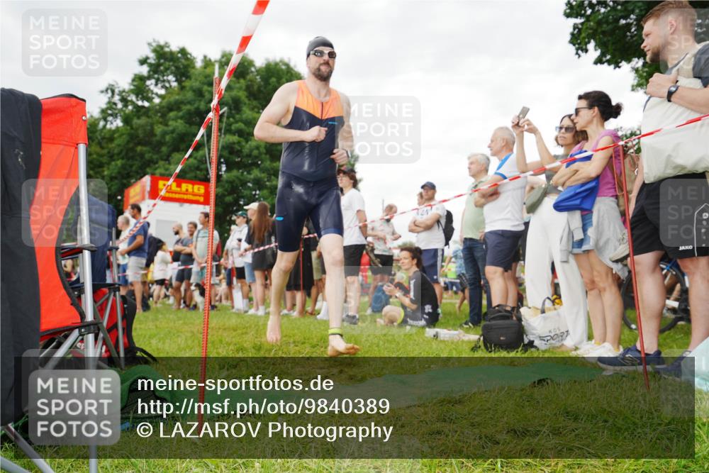 21.06.2026 - 29. Vierlanden-Triathlon LAZAROV Photography http://msf.ph/oto/9840389 21.06.2026 10:09:59 Schwimmen 427 meine-sportfotos.de