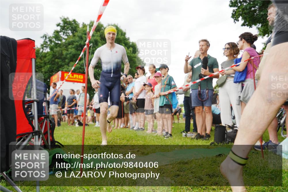 21.06.2026 - 29. Vierlanden-Triathlon LAZAROV Photography http://msf.ph/oto/9840406 21.06.2026 10:12:43 Schwimmen 401, 423 meine-sportfotos.de