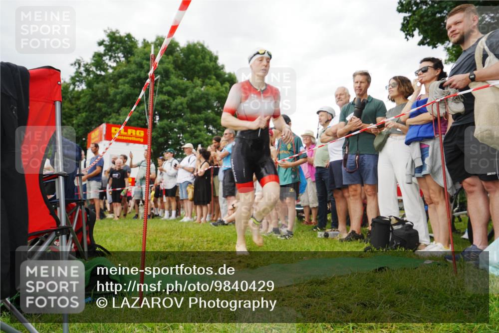 21.06.2026 - 29. Vierlanden-Triathlon LAZAROV Photography http://msf.ph/oto/9840429 21.06.2026 10:14:15 Schwimmen 609 meine-sportfotos.de