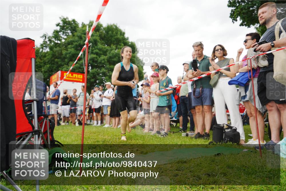 21.06.2026 - 29. Vierlanden-Triathlon LAZAROV Photography http://msf.ph/oto/9840437 21.06.2026 10:15:05 Schwimmen 509, 545 meine-sportfotos.de