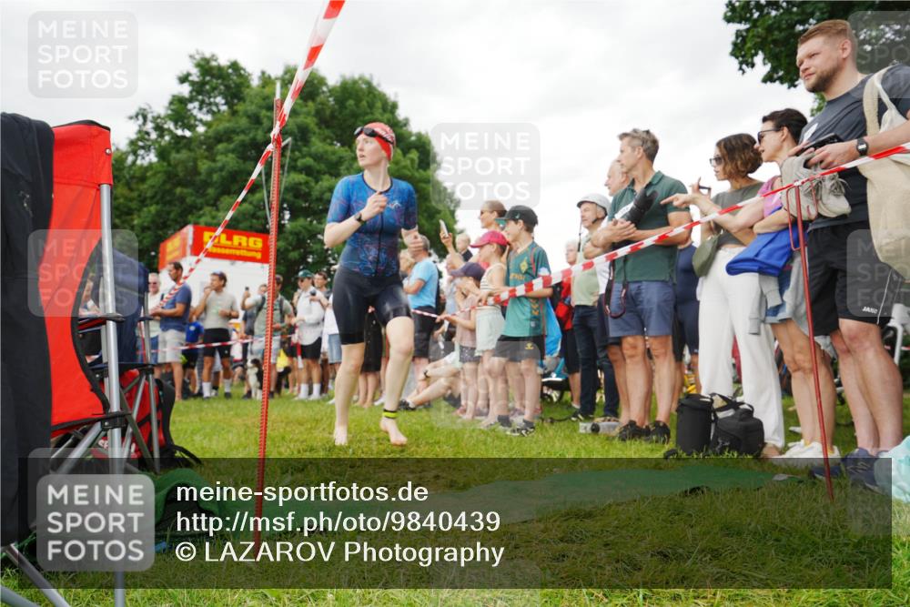 21.06.2026 - 29. Vierlanden-Triathlon LAZAROV Photography http://msf.ph/oto/9840439 21.06.2026 10:15:23 Schwimmen 526, 564, 584, 621 meine-sportfotos.de
