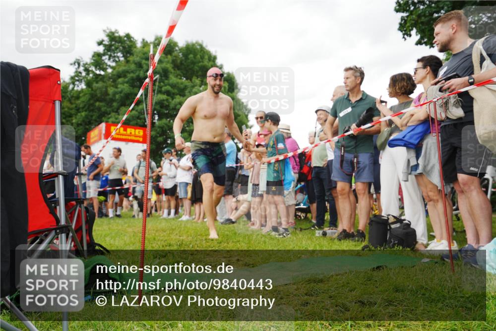 21.06.2026 - 29. Vierlanden-Triathlon LAZAROV Photography http://msf.ph/oto/9840443 21.06.2026 10:15:27 Schwimmen 496, 564, 584, 614, 621 meine-sportfotos.de