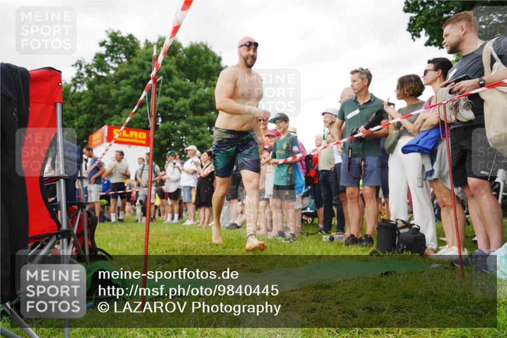 21.06.2026 - 29. Vierlanden-Triathlon LAZAROV Photography http://msf.ph/oto/9840445 21.06.2026 10:15:28 Schwimmen 496, 564, 584, 614, 621 meine-sportfotos.de