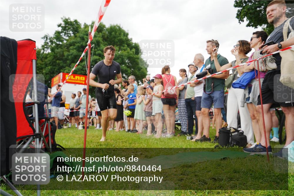 21.06.2026 - 29. Vierlanden-Triathlon LAZAROV Photography http://msf.ph/oto/9840464 21.06.2026 10:16:33 Schwimmen 383, 441 meine-sportfotos.de