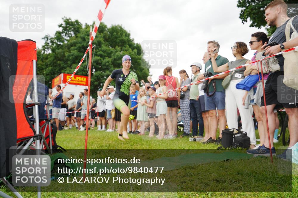 21.06.2026 - 29. Vierlanden-Triathlon LAZAROV Photography http://msf.ph/oto/9840477 21.06.2026 10:16:45 Schwimmen 384, 441, 540, 577 meine-sportfotos.de