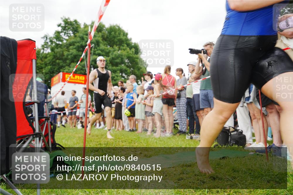 21.06.2026 - 29. Vierlanden-Triathlon LAZAROV Photography http://msf.ph/oto/9840515 21.06.2026 10:17:21 Schwimmen 386, 480, 488, 521, 533, 591, 602, 625 meine-sportfotos.de
