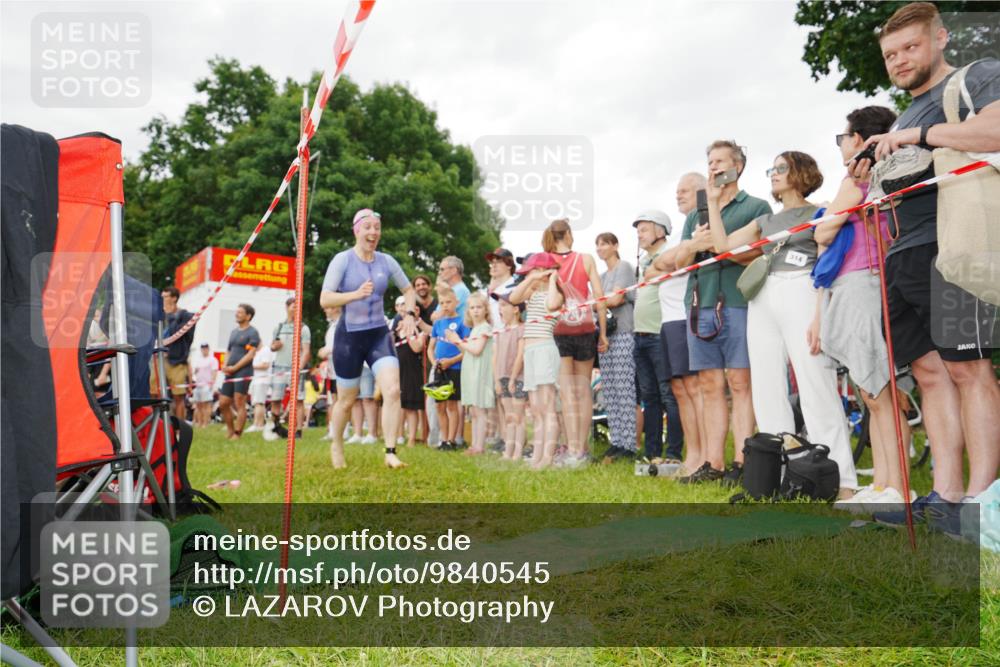 21.06.2026 - 29. Vierlanden-Triathlon LAZAROV Photography http://msf.ph/oto/9840545 21.06.2026 10:17:48 Schwimmen 353, 508, 575 meine-sportfotos.de