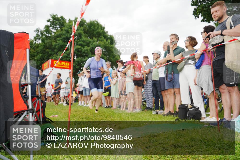 21.06.2026 - 29. Vierlanden-Triathlon LAZAROV Photography http://msf.ph/oto/9840546 21.06.2026 10:17:48 Schwimmen 353, 508, 575 meine-sportfotos.de